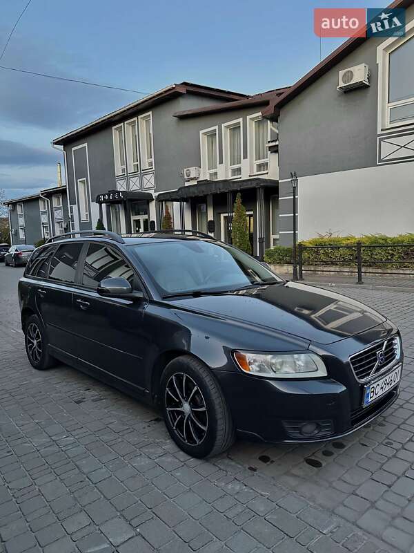 Универсал Volvo V50 2010 в Жовкве