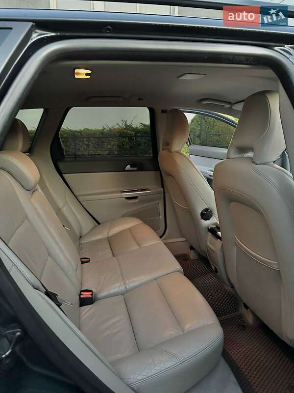 Универсал Volvo V50 2010 в Жовкве