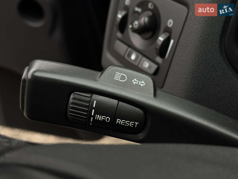 Універсал Volvo V50 2011 в Моршині