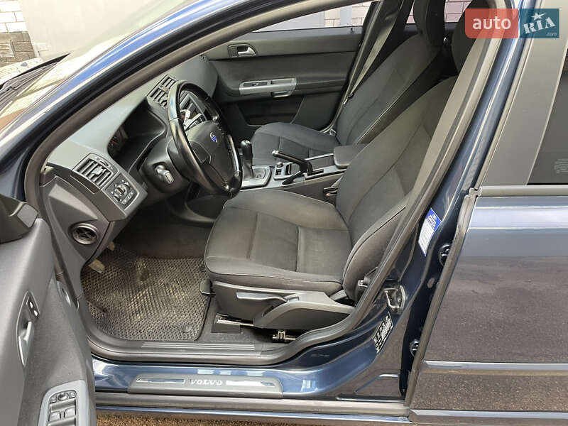 Універсал Volvo V50 2012 в Житомирі