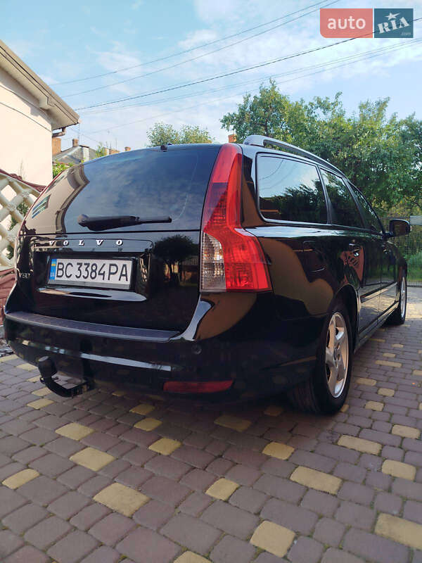 Универсал Volvo V50 2010 в Львове