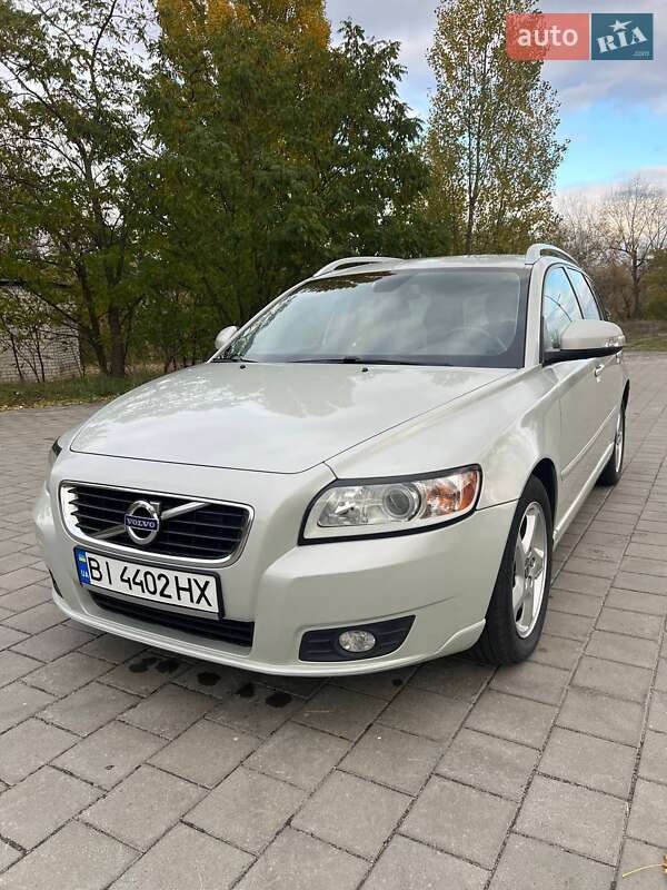 Универсал Volvo V50 2011 в Горишних Плавнях