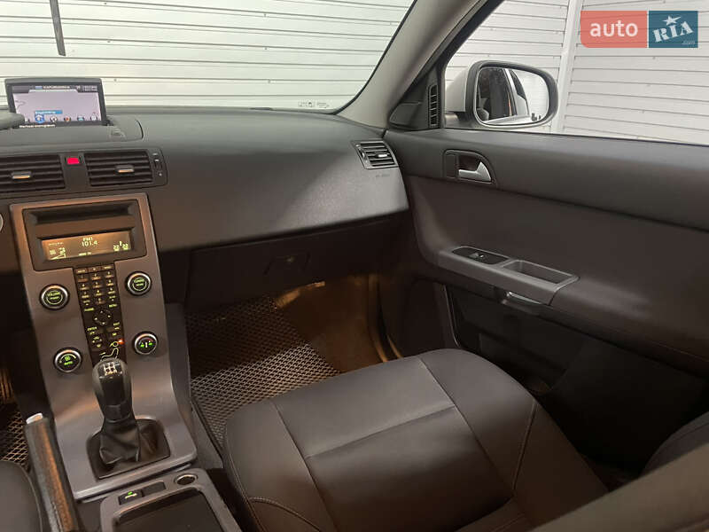 Универсал Volvo V50 2010 в Стрые фото 45 Универсал Volvo V50 2010 в Стрые