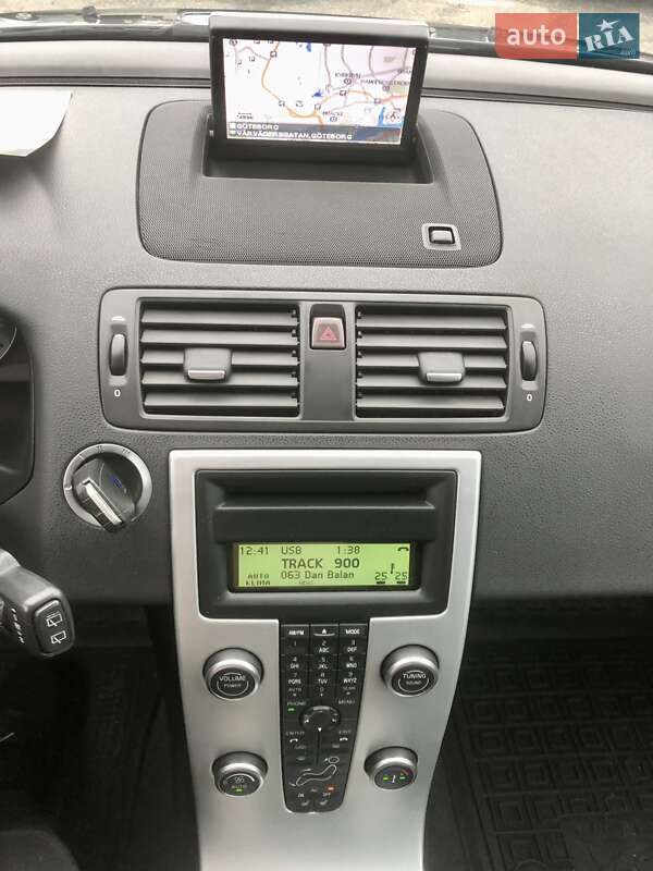 Универсал Volvo V50 2010 в Харькове