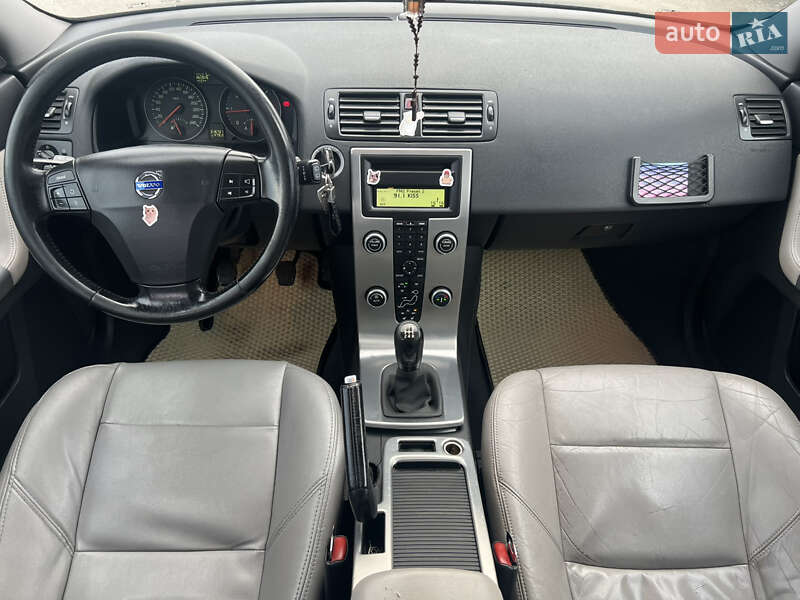Универсал Volvo V50 2007 в Ровно фото 28 Универсал Volvo V50 2007 в Ровно