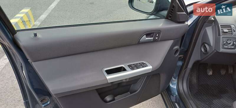 Універсал Volvo V50 2010 в Львові