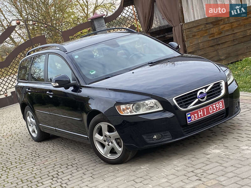 Универсал Volvo V50 2010 в Луцке фото 3 Универсал Volvo V50 2010 в Луцке