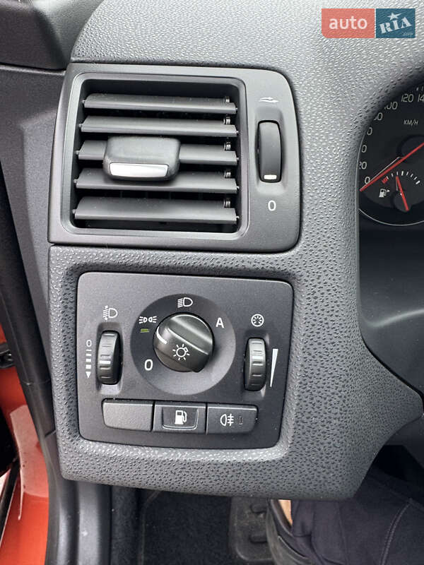 Универсал Volvo V50 2011 в Ирпене