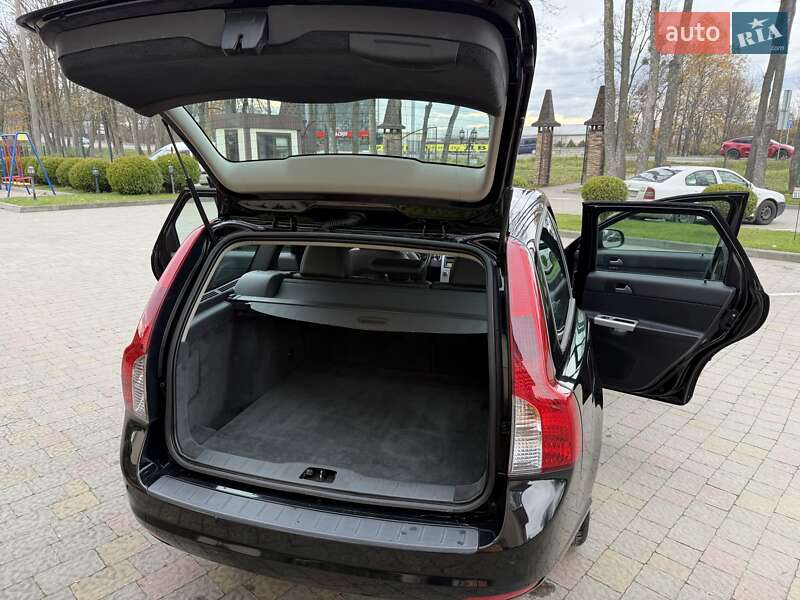 Универсал Volvo V50 2011 в Стрые фото 42 Универсал Volvo V50 2011 в Стрые