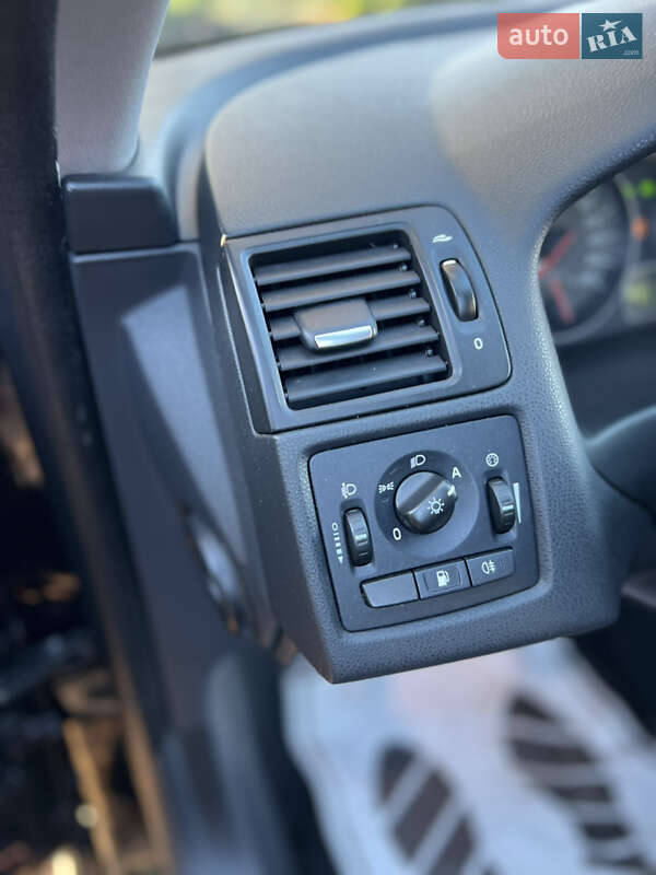 Універсал Volvo V50 2012 в Стрию фото 43 Універсал Volvo V50 2012 в Стрию