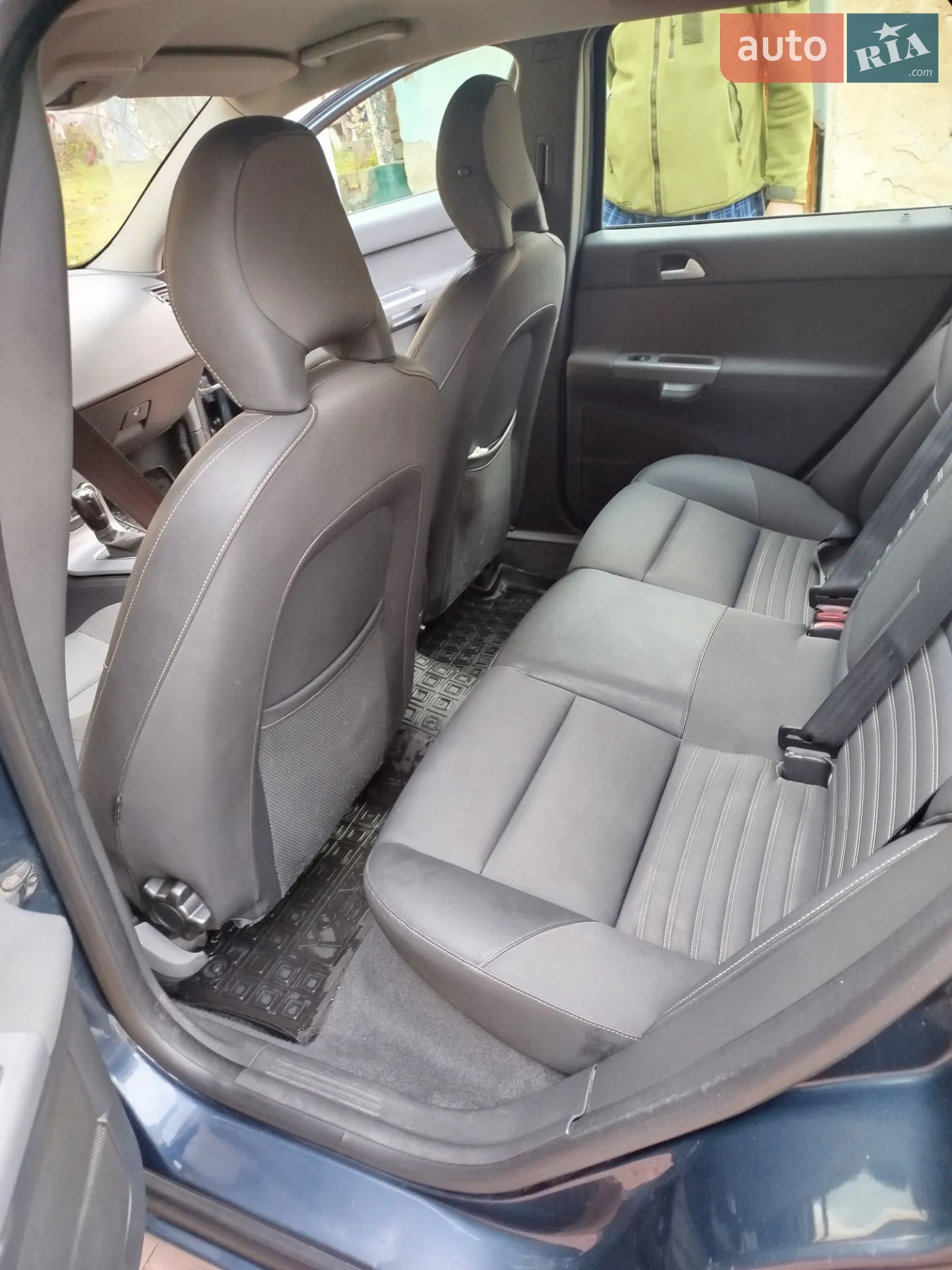 2010 Volvo V50 - мініатюра 3