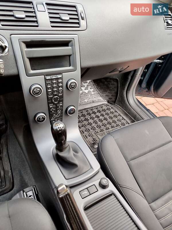 Универсал Volvo V50 2011 в Львове