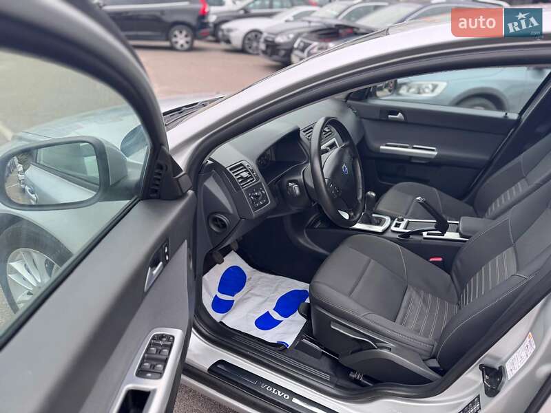 Універсал Volvo V50 2011 в Києві