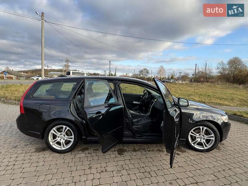 Универсал Volvo V50 2011 в Николаеве