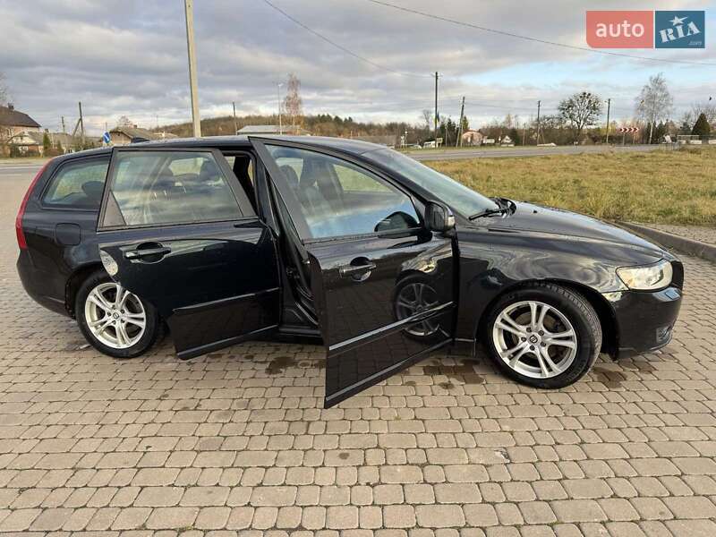 Универсал Volvo V50 2011 в Николаеве