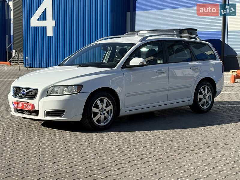Універсал Volvo V50 2012 в Рівному