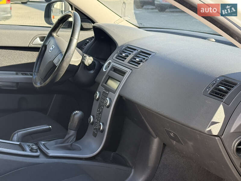 Універсал Volvo V50 2012 в Рівному