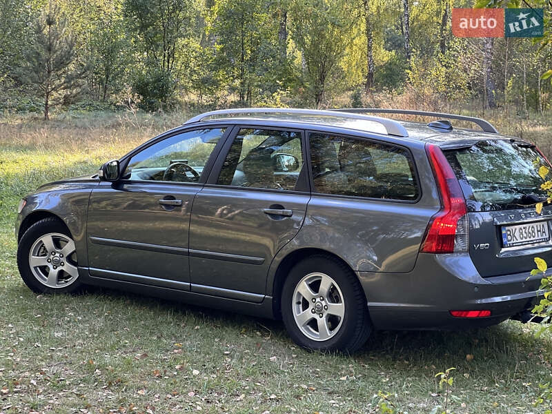 Универсал Volvo V50 2009 в Львове фото 3 Универсал Volvo V50 2009 в Львове