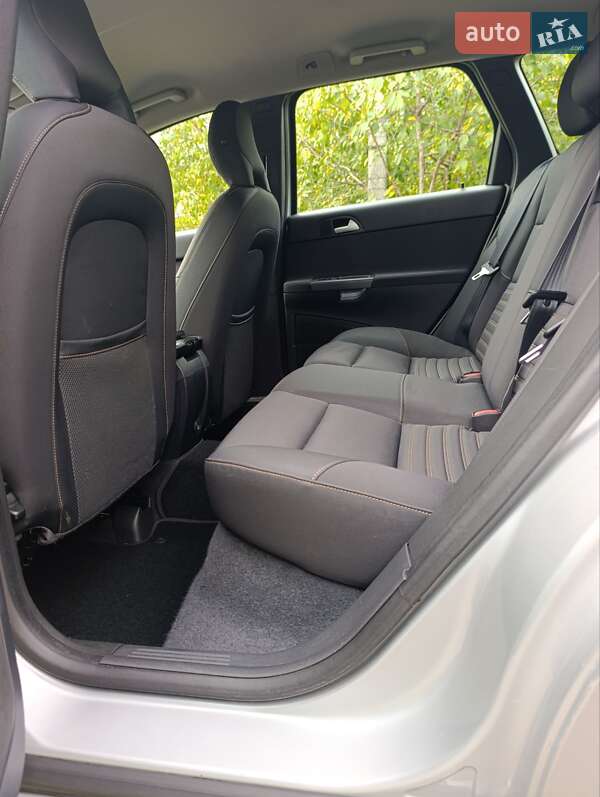 Универсал Volvo V50 2011 в Луцке