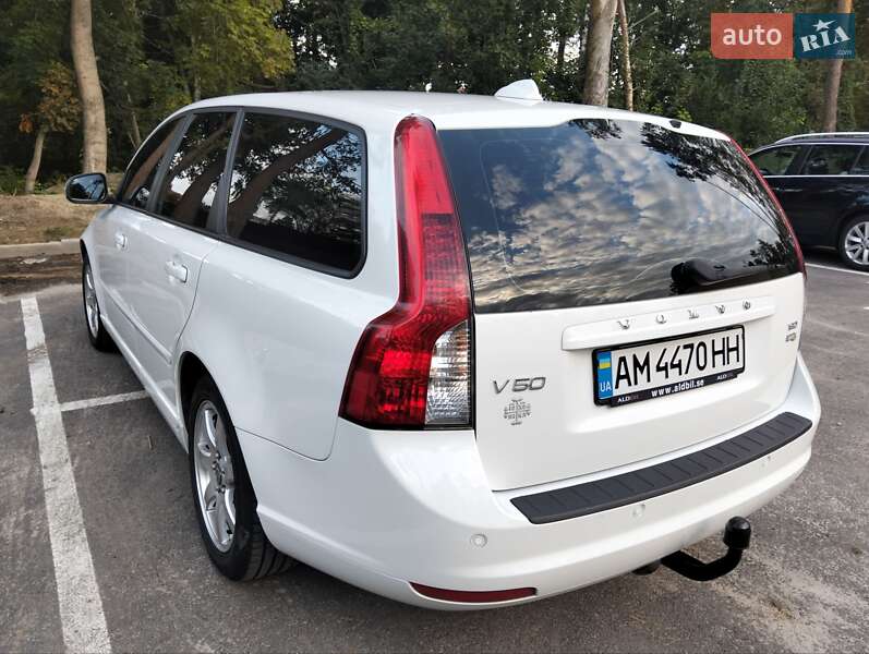 Универсал Volvo V50 2010 в Житомире фото 3 Универсал Volvo V50 2010 в Житомире