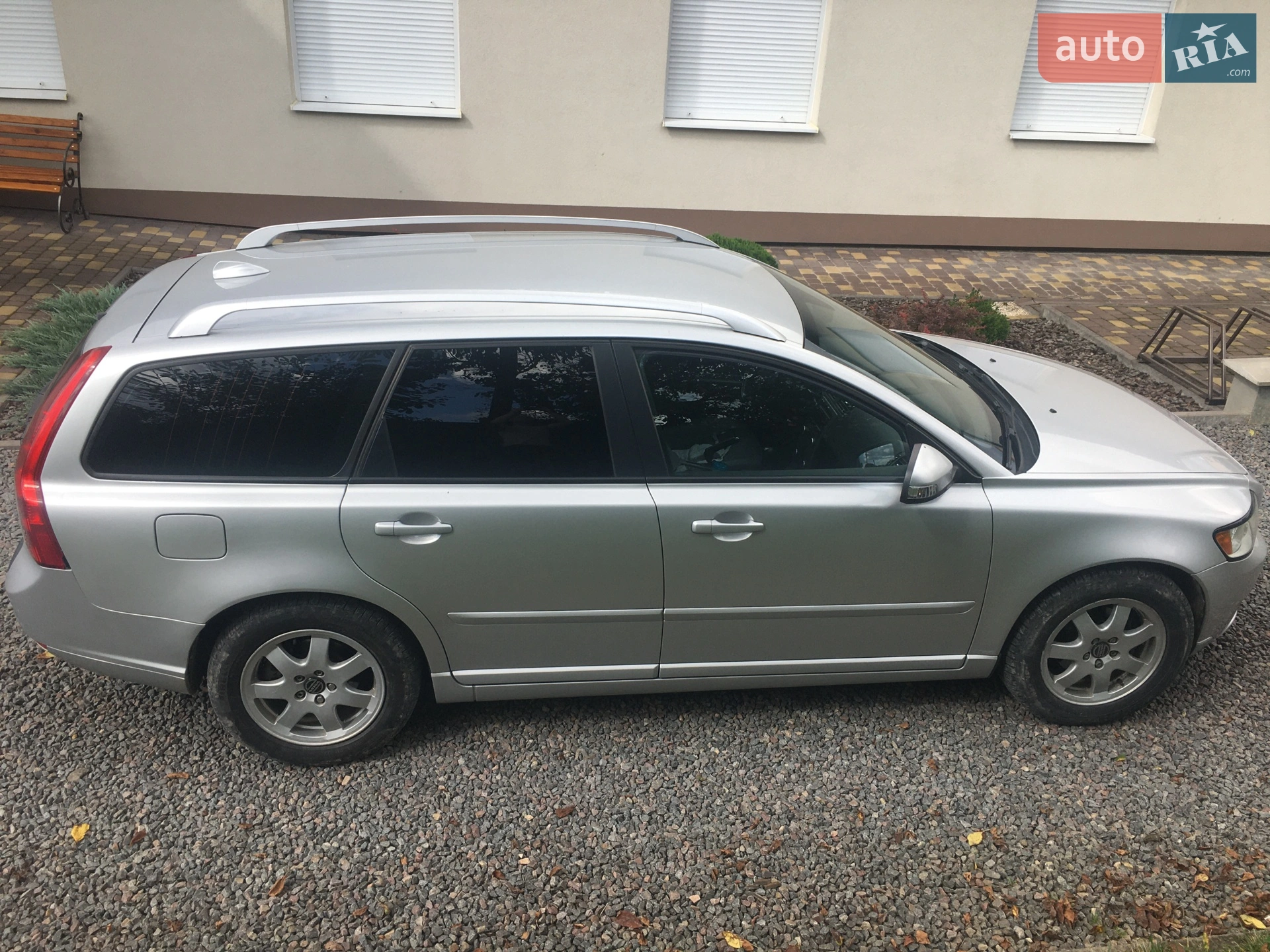 2010 Volvo V50 - мініатюра 2