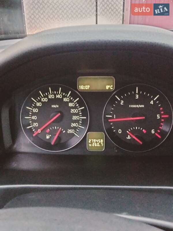 Универсал Volvo V50 2010 в Хоросткове