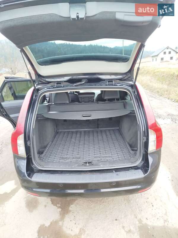 Универсал Volvo V50 2012 в Турке фото 12 Универсал Volvo V50 2012 в Турке