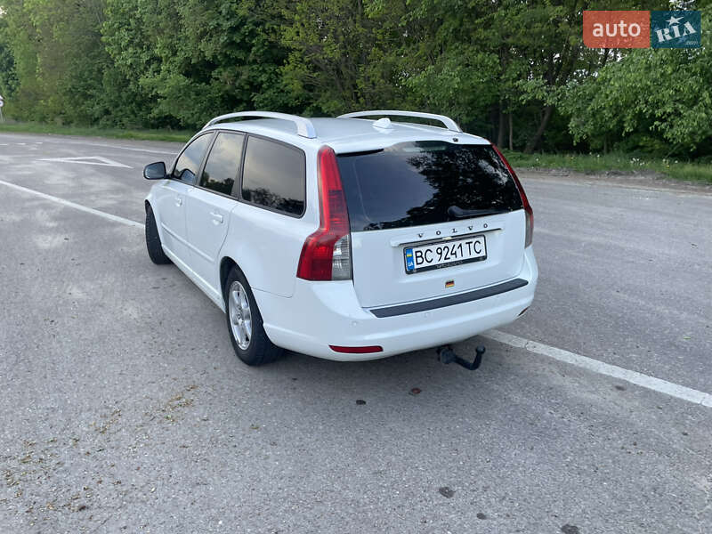Універсал Volvo V50 2011 в Бродах