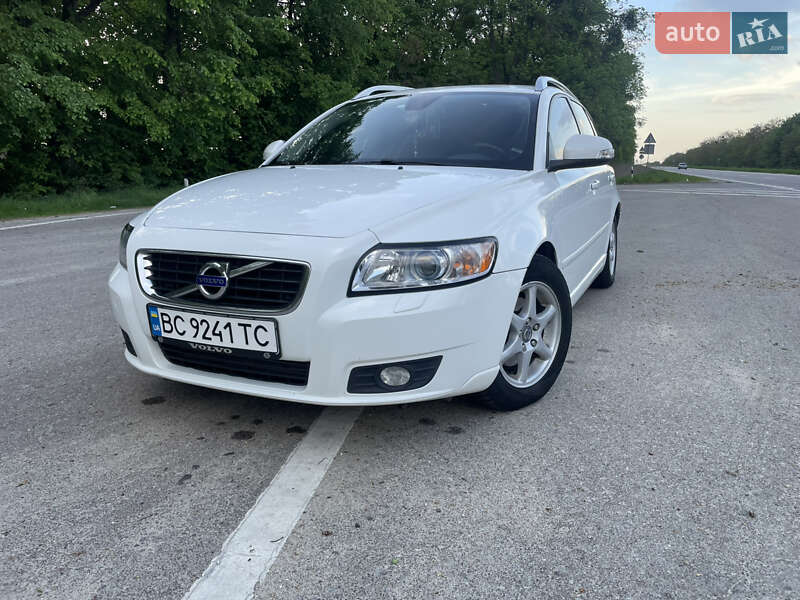 Універсал Volvo V50 2011 в Бродах
