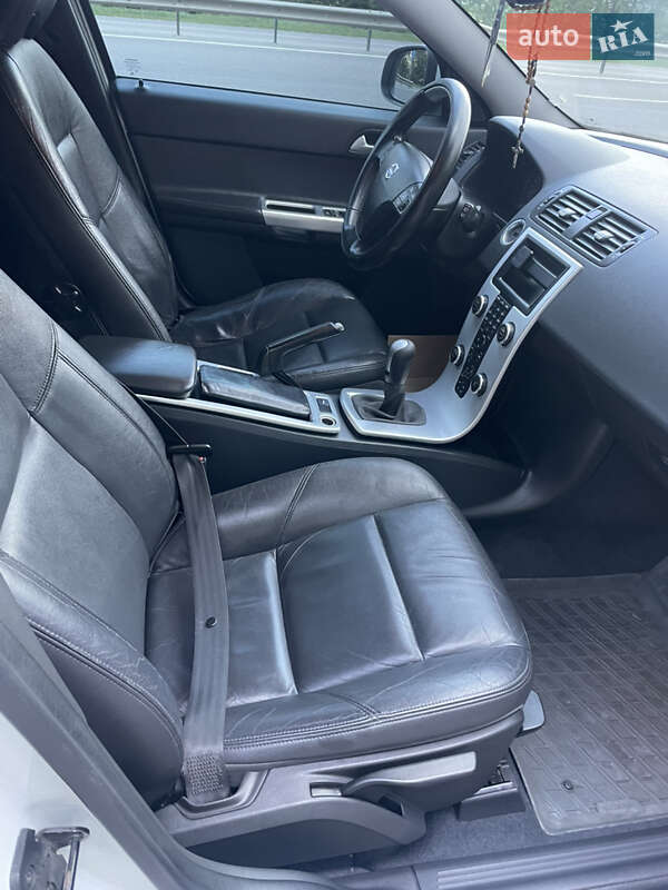 Універсал Volvo V50 2011 в Бродах