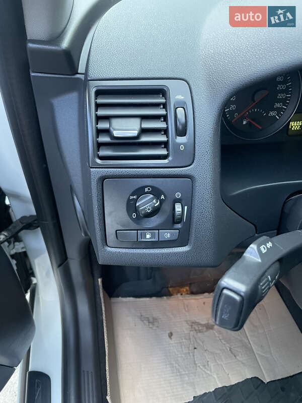 Універсал Volvo V50 2011 в Бродах