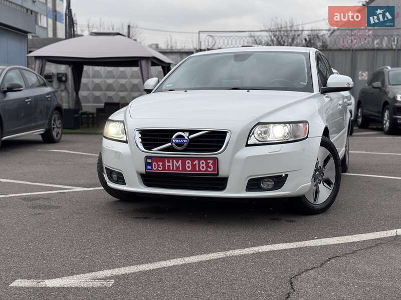 Универсал Volvo V50 2012 в Киеве