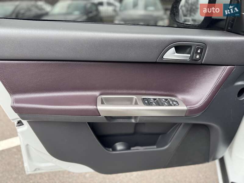 Универсал Volvo V50 2012 в Киеве