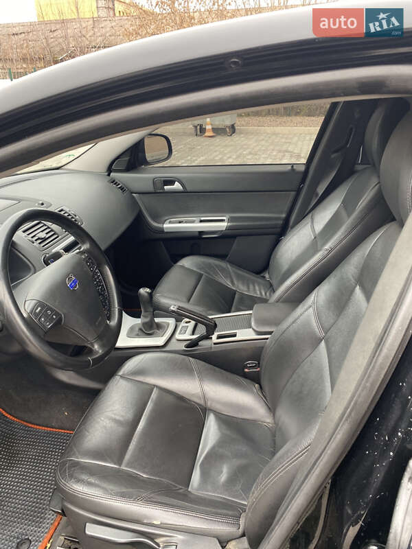 Универсал Volvo V50 2011 в Кривом Роге