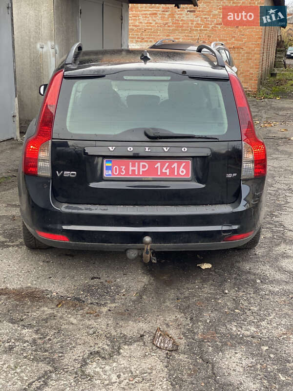 Универсал Volvo V50 2009 в Хороле