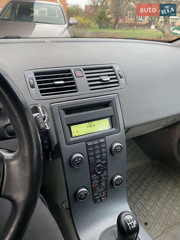 Универсал Volvo V50 2009 в Хороле