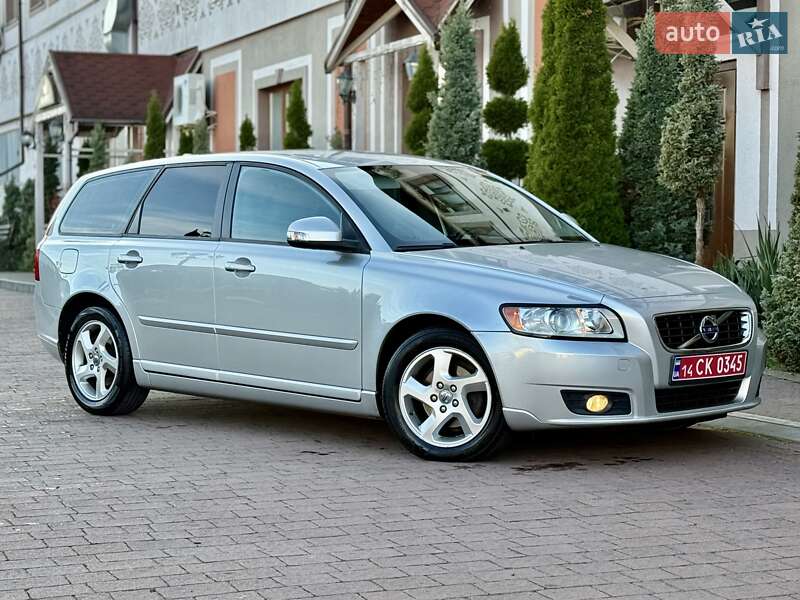 Volvo V50 2011
