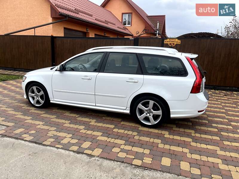 Универсал Volvo V50 2012 в Нежине