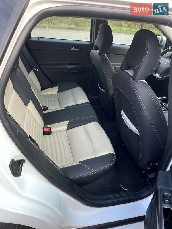 Универсал Volvo V50 2012 в Нежине