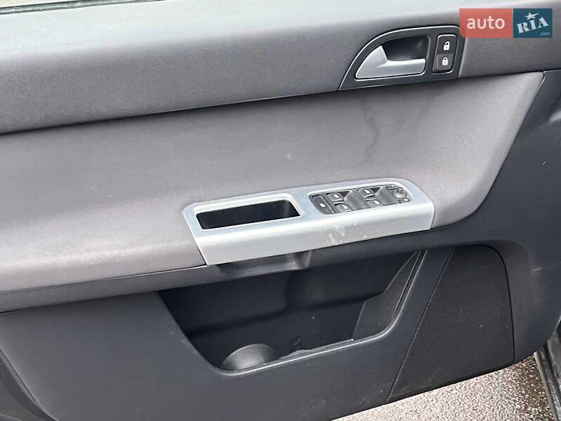 Універсал Volvo V50 2011 в Києві фото 16 Універсал Volvo V50 2011 в Києві