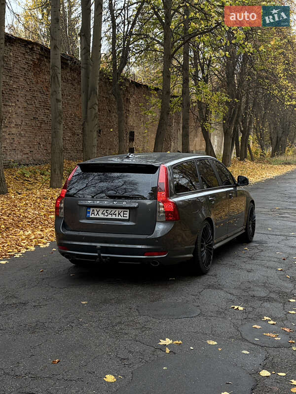 Універсал Volvo V50 2011 в Богодухіву