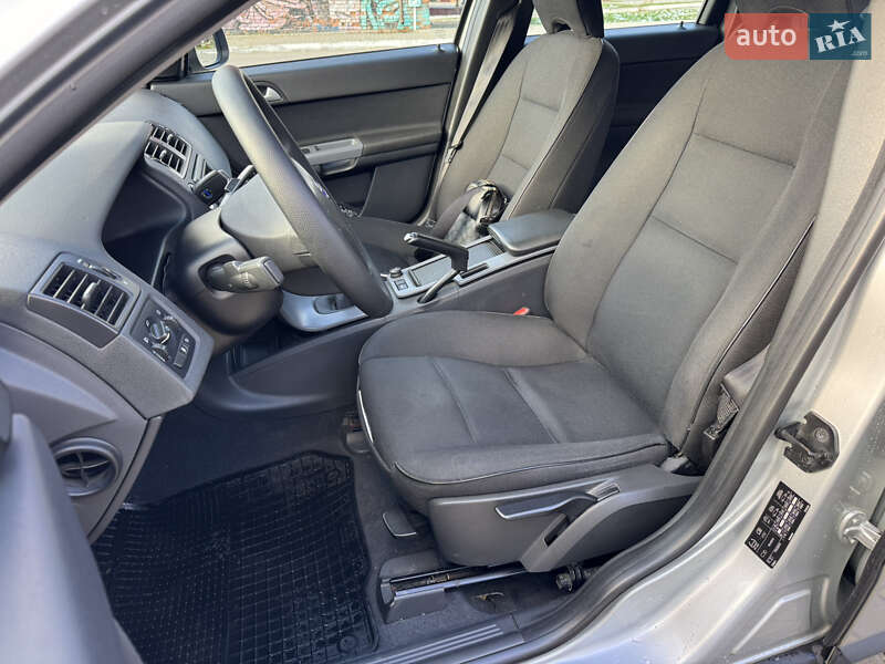 Універсал Volvo V50 2010 в Луцьку