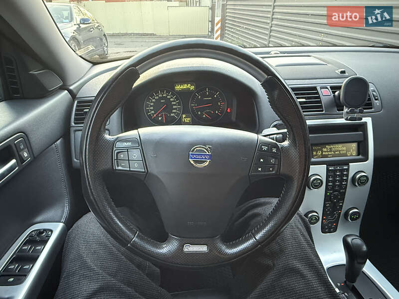 Универсал Volvo V50 2010 в Киеве