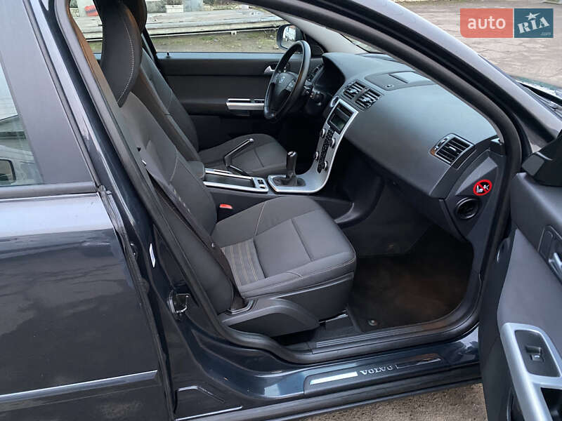 Универсал Volvo V50 2010 в Ровно