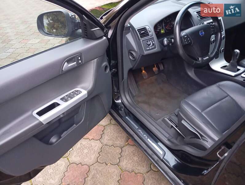 Універсал Volvo V50 2010 в Рівному