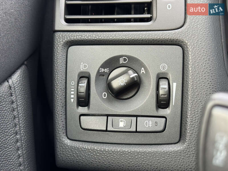 Универсал Volvo V50 2012 в Стрые фото 49 Универсал Volvo V50 2012 в Стрые