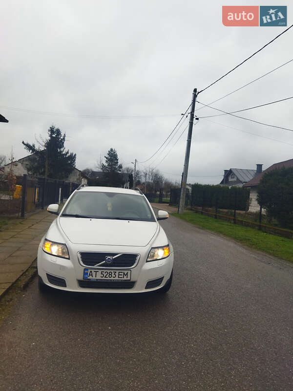 Универсал Volvo V50 2009 в Болехове