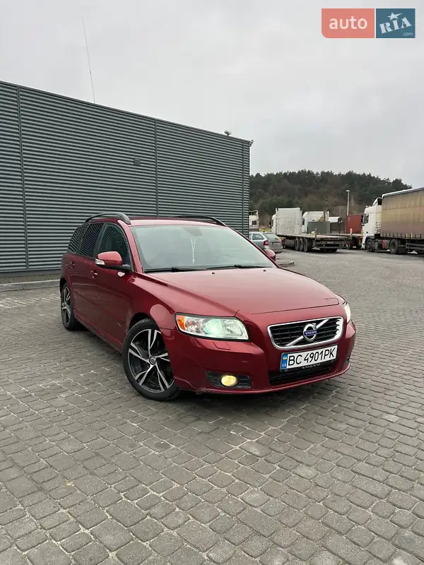 Volvo V50