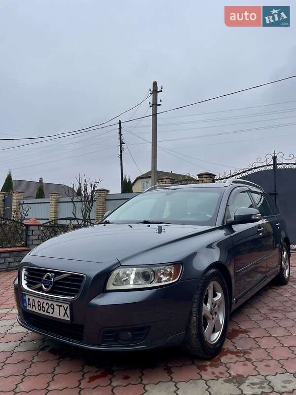 Универсал Volvo V50 2010 в Киеве фото 2 Универсал Volvo V50 2010 в Киеве