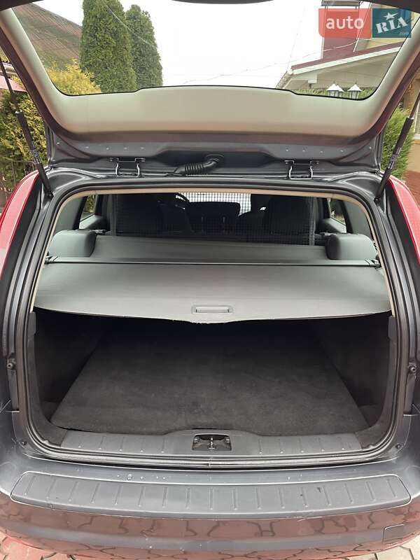 Универсал Volvo V50 2010 в Киеве фото 19 Универсал Volvo V50 2010 в Киеве